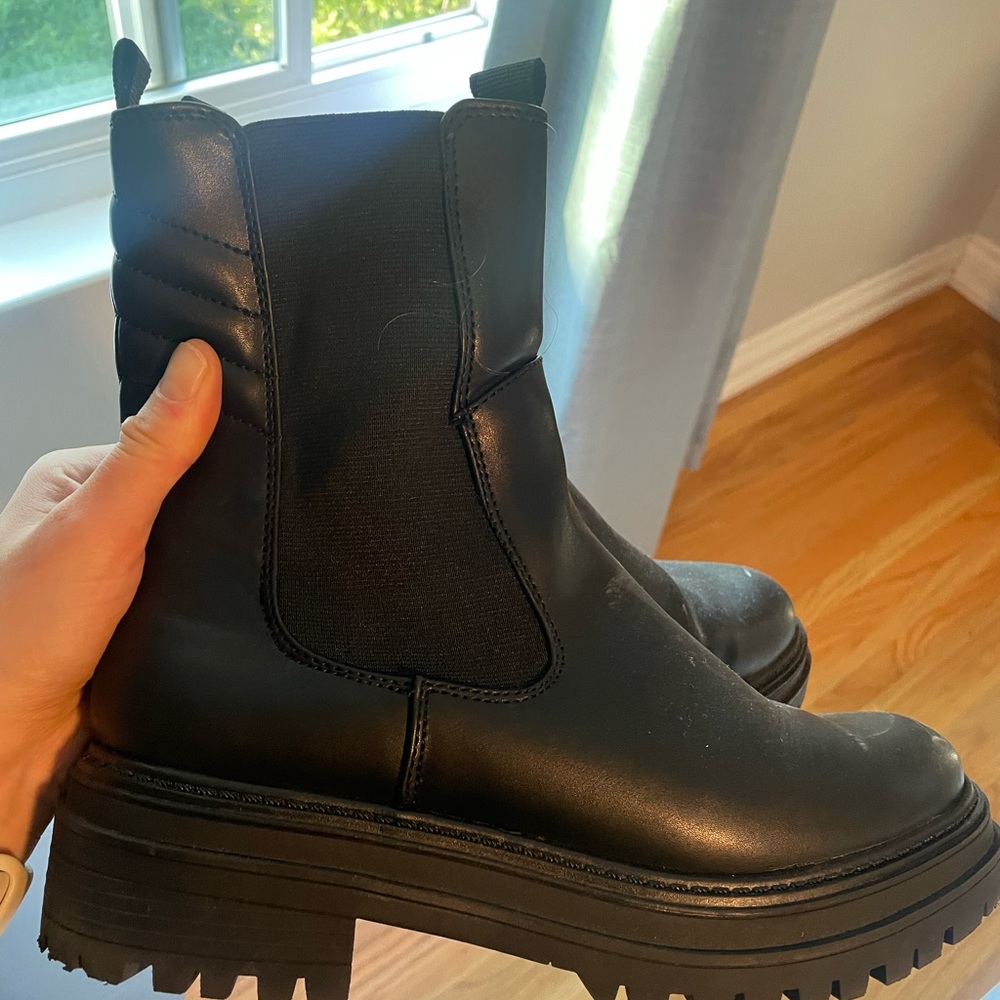 womens laura gore chelsea boot
